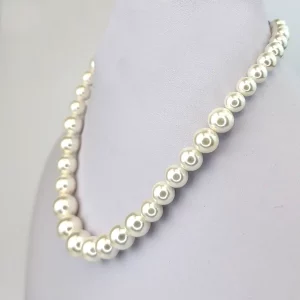 Graduated Shell Pearl Necklace