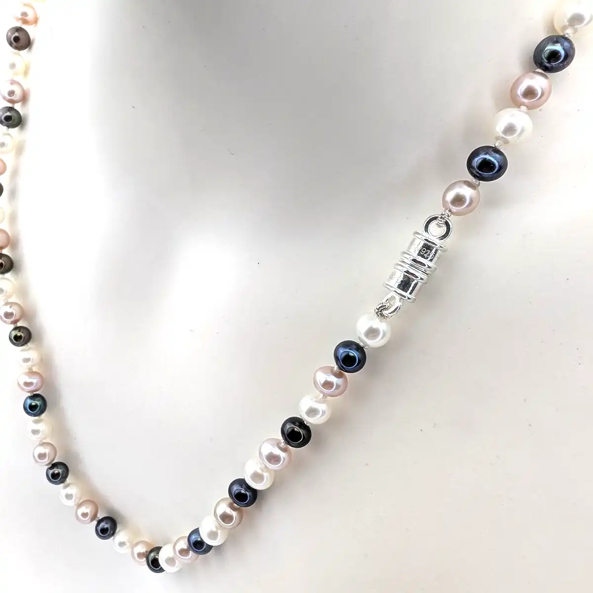 Round 5.5mm Pearl Necklace With Magnetic Clasp - Image 3