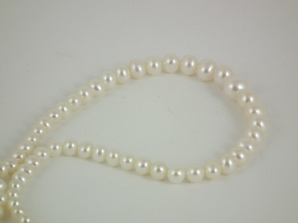 Graduated AA Freshwater Semi-round Pearls 4-8mm - White - Image 2
