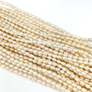 Alternative view of Freshwater Rice Pearl String - White 3mm