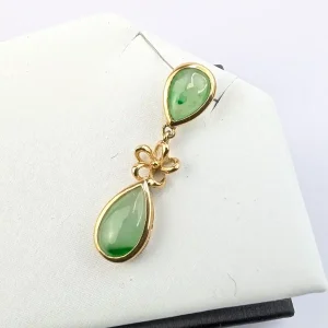 Natural Jadeite Pendant on 18k