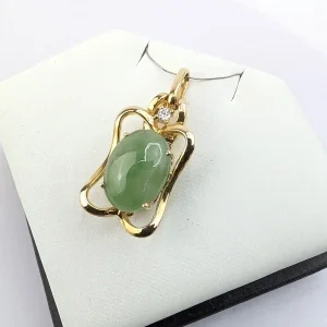 Jadeite Pendant on 18k