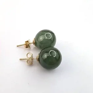 Natural green jade studs on 9k gold - Image 3