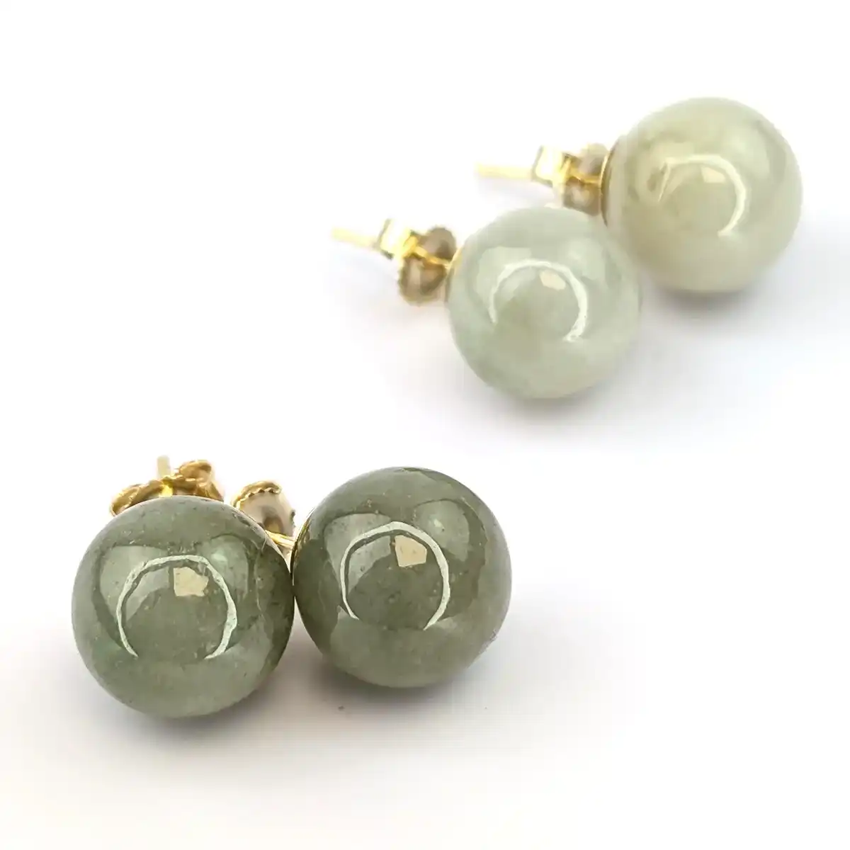 Natural green jade studs on 9k gold - Image 7
